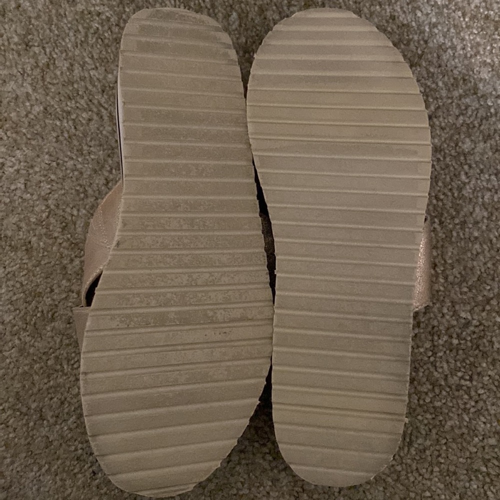 Platform Sandals - Picture 2 of 2